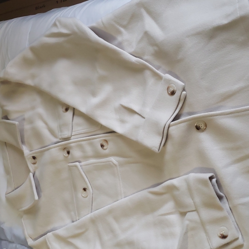 🥂HP🥂💞1 XL left New boutique white baggy shacket - Picture 16 of 17